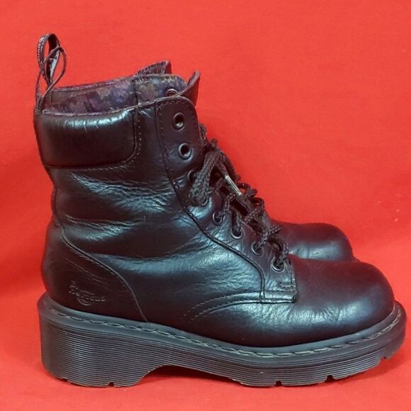 Dr. Martens Dharma Black Combat Boots with Chunky Sole Womens Size 7 Goth Grunge - Picture 1 of 9